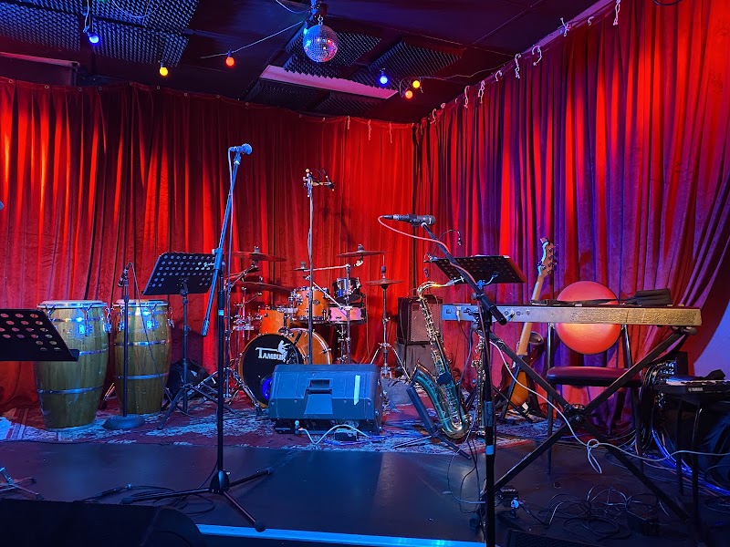 Camelot Lounge