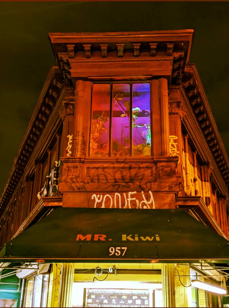Market Hotel